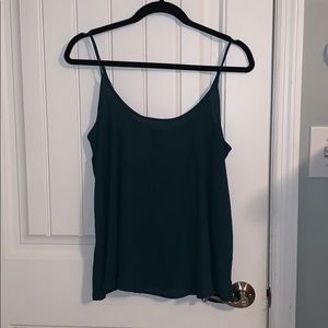 Flowy tank
